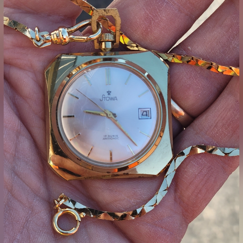 Men's Stowa 17j  dress pocket watch from the 70s with chain.